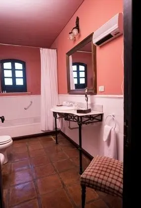 Gallery Oda, 1 En Büyük (King) Boy Yatak