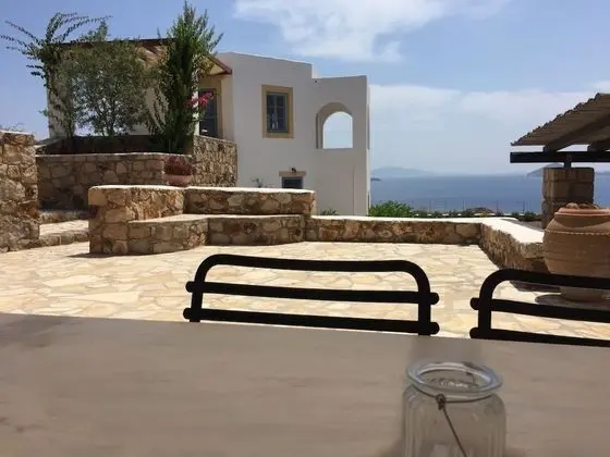 Traditional Apart Daire, Deniz Manzaralı