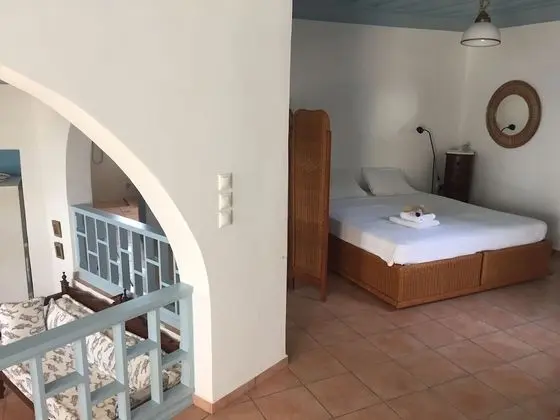 Traditional Apart Daire, Deniz Manzaralı