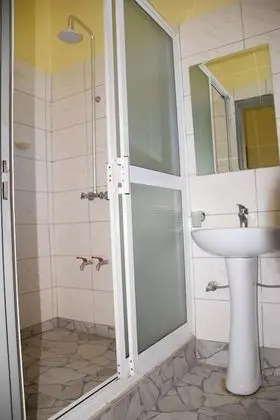 Üç Kişilik Oda