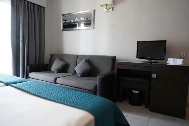Standard Tek Büyük Yataklı Oda