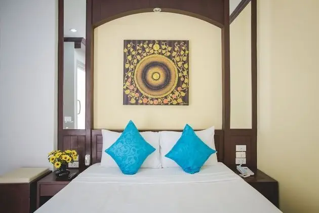 2 Connecting Room
