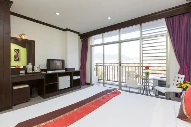 4 Connecting Room