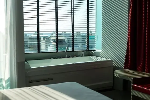 Grand Deluxe Room Only