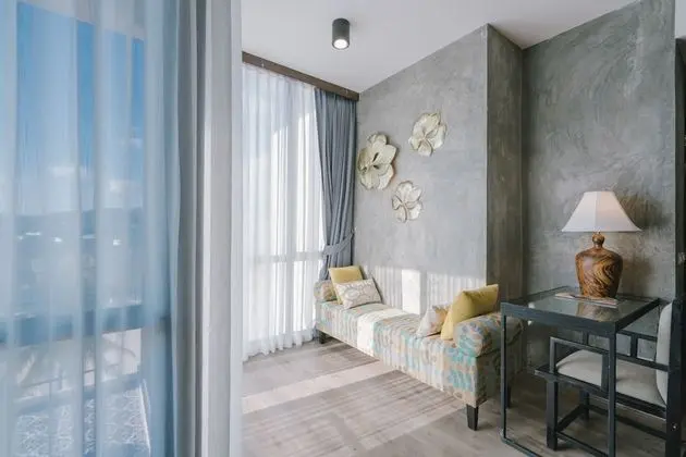 Deluxe Triple Studio with Sea View and Spa Bath