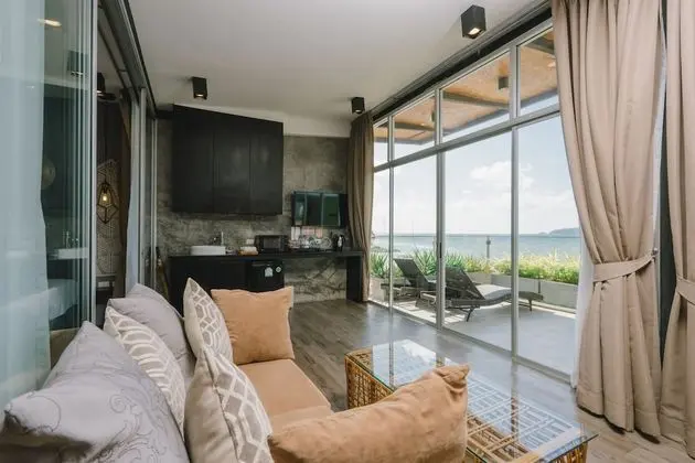 One-Bedroom Apartment with Sea View - Roof Top