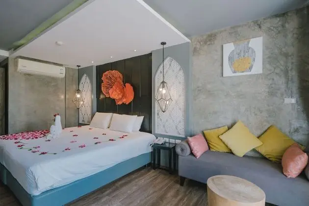 Superior King or Twin Room with Sea View