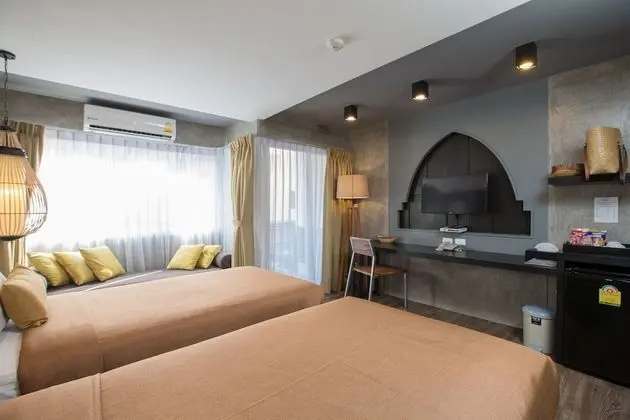 Superior King or Twin Room with Shower