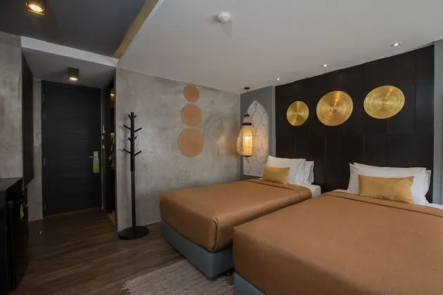 Superior King or Twin Room with Shower