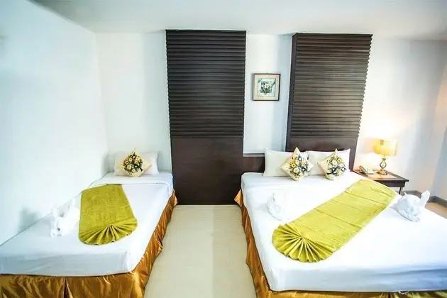 Deluxe Family Room