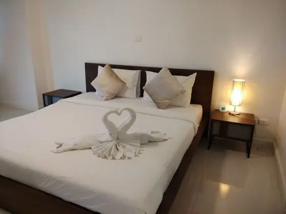 1 Bedroom Apartment with Sea View
