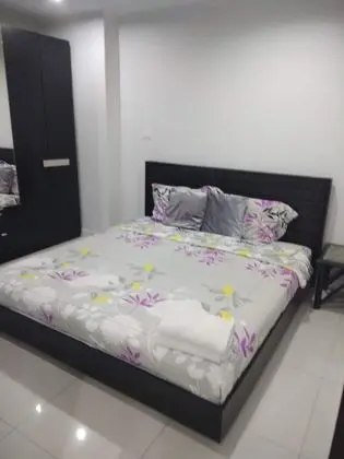 1 Bedroom Apartment with Sea View
