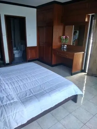 1 Bedroom Apartment with Sea View
