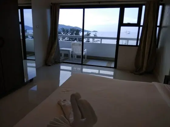 1 Bedroom Apartment with Sea View