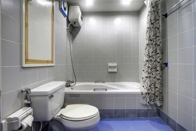 1 Bedroom Apartment with Sea View