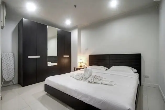 2 Bedrooms Apartment with Sea View