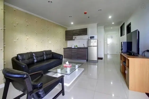 2 Bedrooms Apartment with Sea View