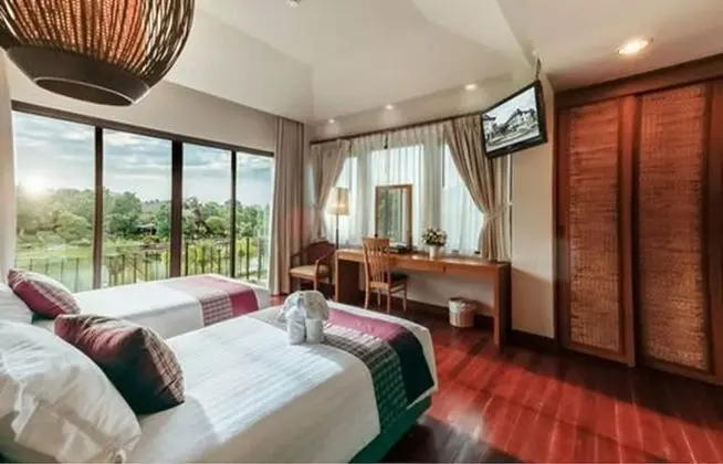 Patra Lake View Suite