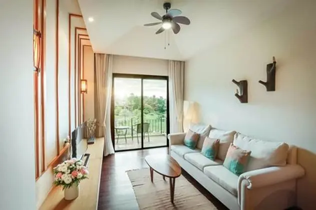 Patra Lake View Suite