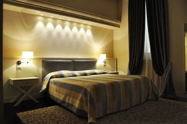 Superior Tek Büyük Yataklı Oda