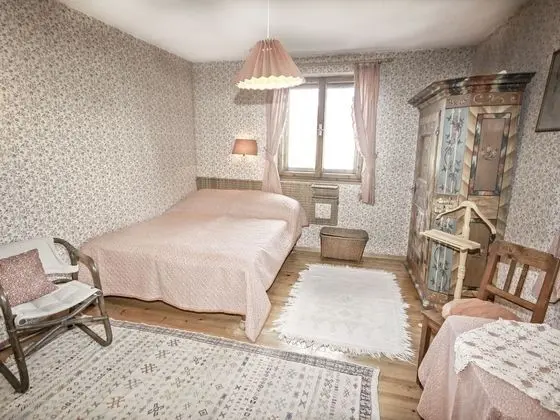 Ev