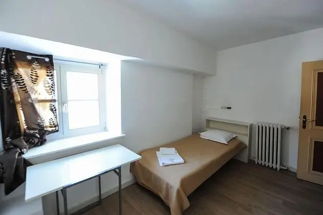 Tek Kişilik Oda, Ortak Banyo (Avec lavabo)