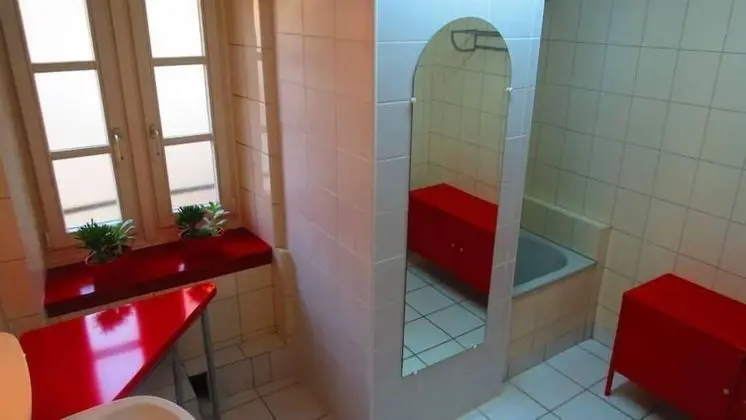 Tek Kişilik Oda, Ortak Banyo (Avec lavabo)