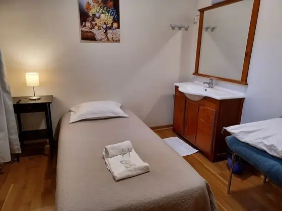 Tek Kişilik Oda, Ortak Banyo (Avec lavabo)