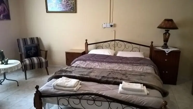 Ev, Teras, Deniz Manzaralı
