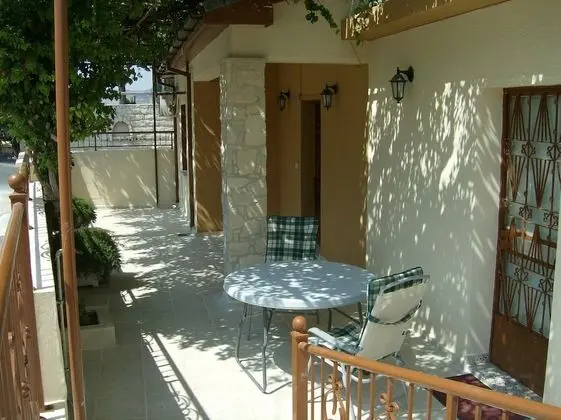 Ev, Teras, Deniz Manzaralı