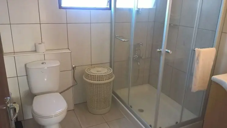 Ev, Teras, Deniz Manzaralı