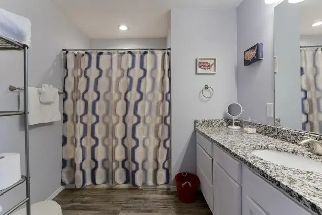 Daire (Patriot Place - Walk-in NO STAIRS - S)