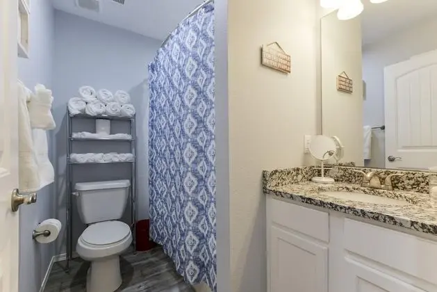 Daire (Patriot Place - Walk-in NO STAIRS - S)