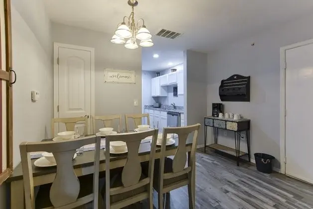 Daire (Patriot Place - Walk-in NO STAIRS - S)