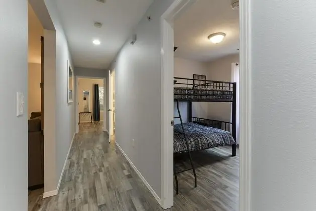 Daire (Patriot Place - Walk-in NO STAIRS - S)
