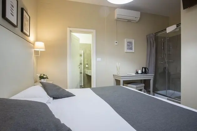 Basic Tek Büyük Yataklı Oda