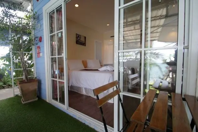 Deluxe Room Pool Side