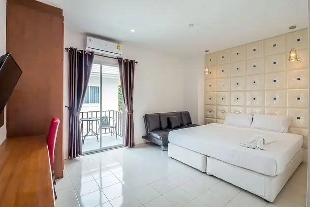 Seven Bedrooms Pool Villa 1km Jomtien beach