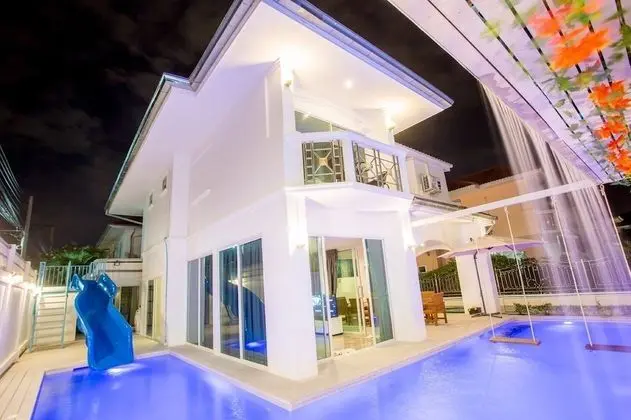 Seven Bedrooms Pool Villa 1km Jomtien beach