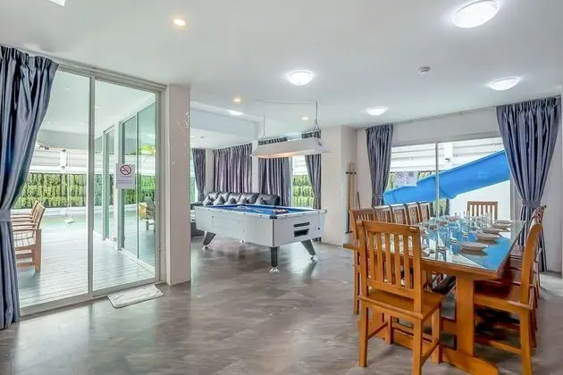 Seven Bedrooms Pool Villa 1km Jomtien beach