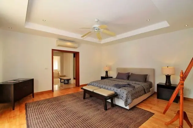 4-Bedroom Villa