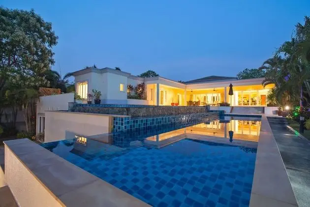 4-Bedroom Villa