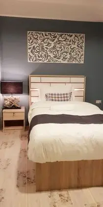 5 Bedrooms Pool Villa