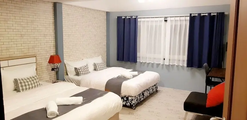 5 Bedrooms Pool Villa