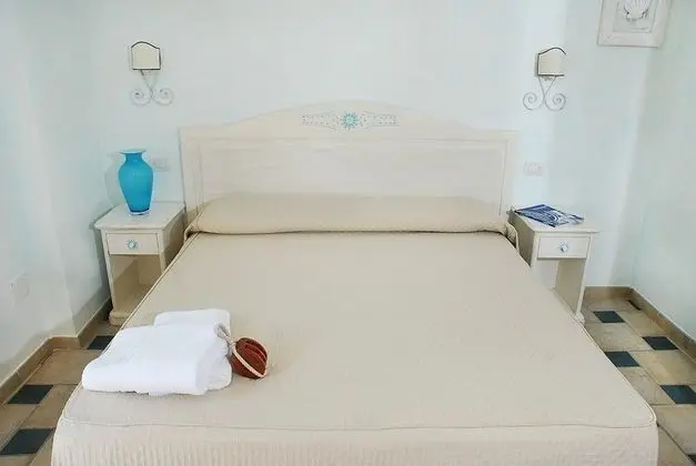 Büyük Yataklı Tek Kişilik Oda