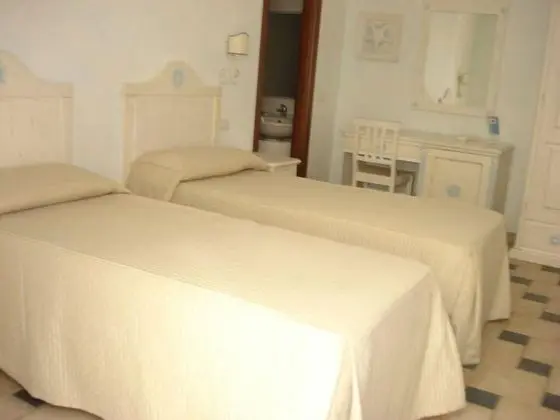 Standard Tek Büyük veya İki Ayrı Yataklı Oda