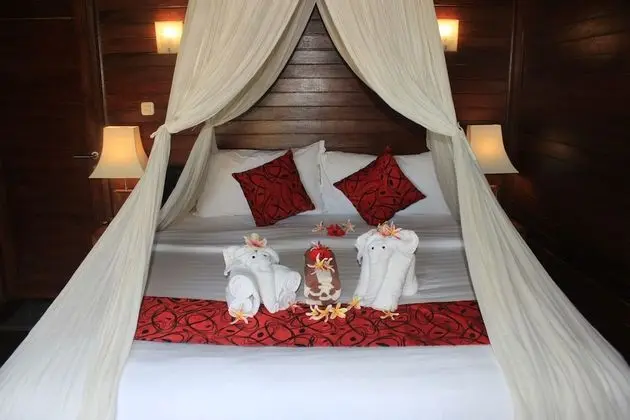 Deluxe Tek Büyük Yataklı Oda, 1 En Büyük (King) Boy Yatak, Balkon, Bahçe Manzaralı