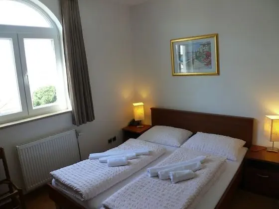 Tek Büyük veya İki Ayrı Yataklı Oda, Balkon