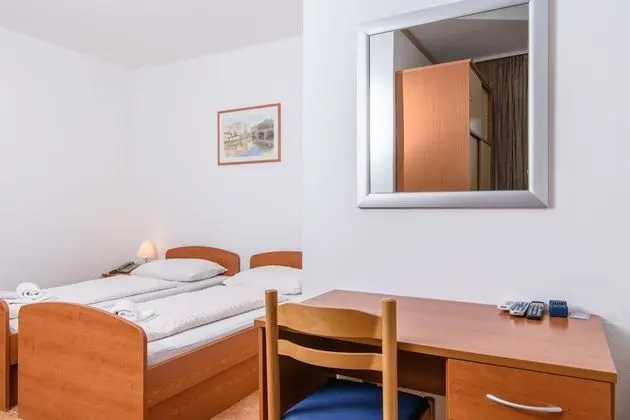 Tek Büyük veya İki Ayrı Yataklı Oda, Balkon