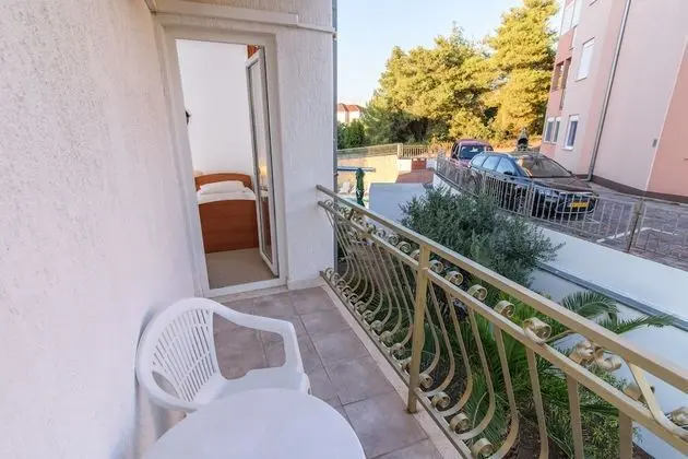 Tek Büyük veya İki Ayrı Yataklı Oda, Balkon